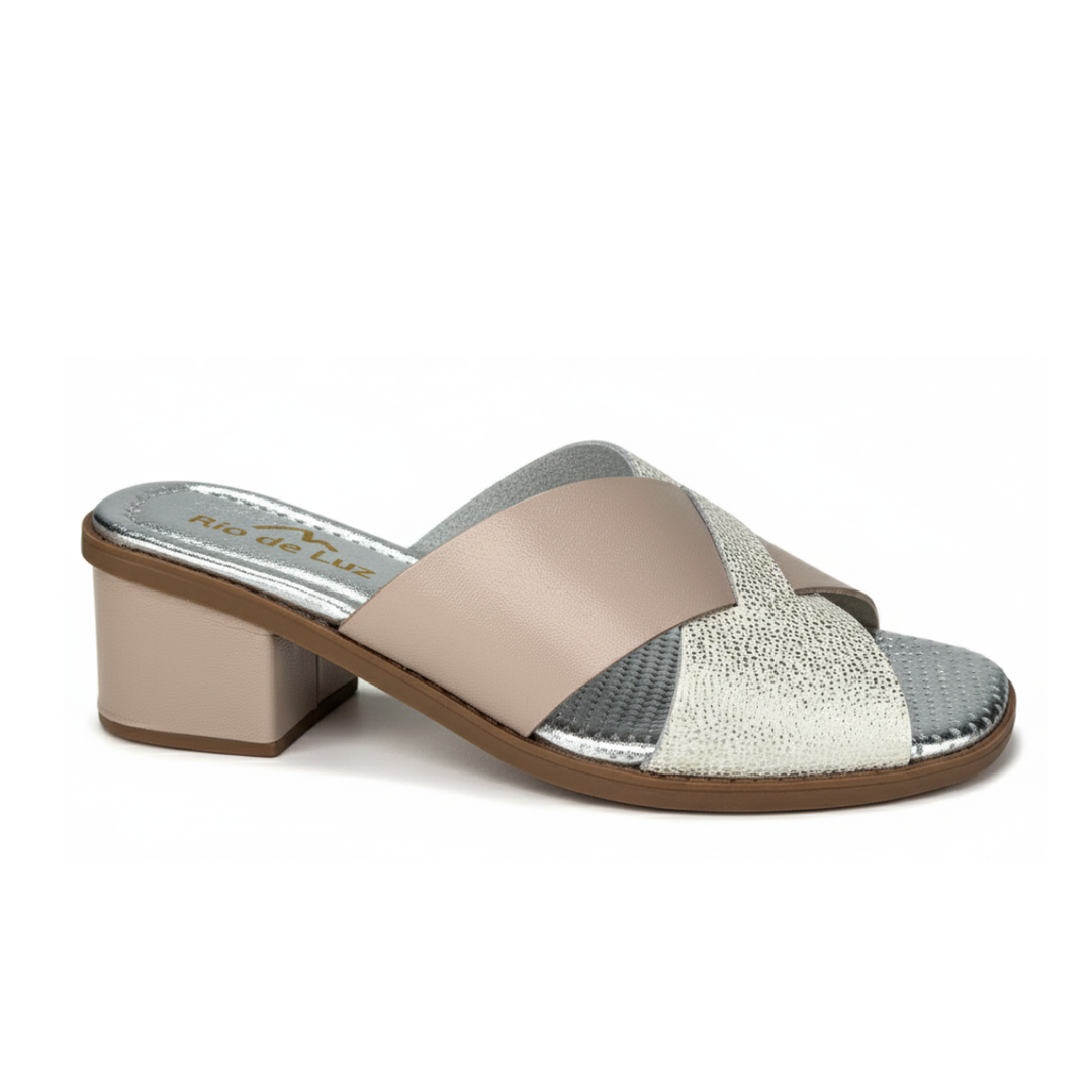 Sandália de Couro Rio de Luz- 8107