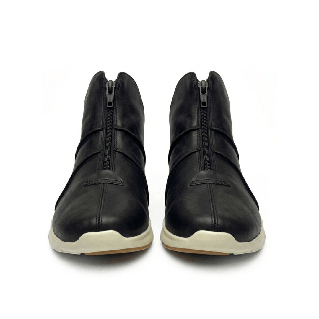 Tênis casual feminino Rio de Luz em couro legítimo. Com design moderno e prático, o zíper frontal garante facilidade ao calçar. Conforto e elegância para o seu dia!